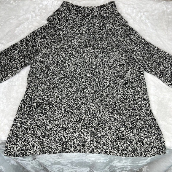 Lauren Ralph Lauren Petite Black & White Lambswool Long Sleeve Sweater Sz PS - Picture 5 of 9